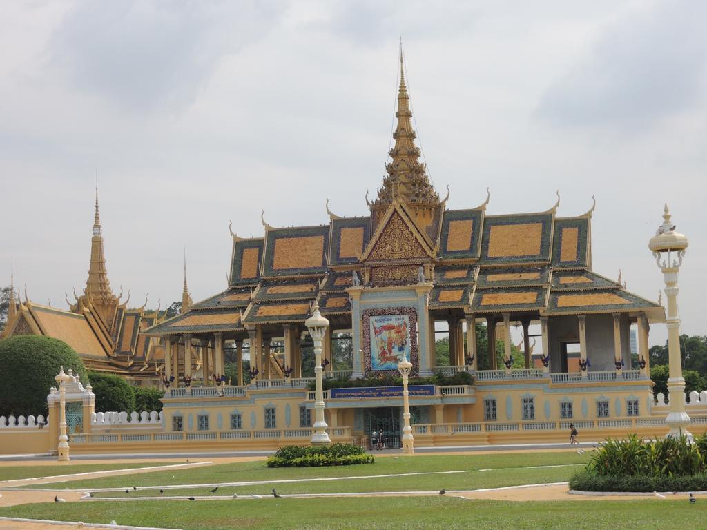 The Happy House Pansiyon Phnom Penh Dış mekan fotoğraf