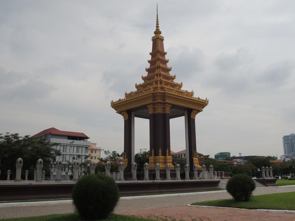 The Happy House Pansiyon Phnom Penh Dış mekan fotoğraf